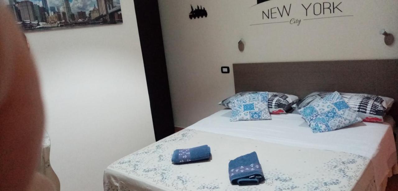 La Bella Ninfa Bed & Breakfast Sermoneta Luaran gambar